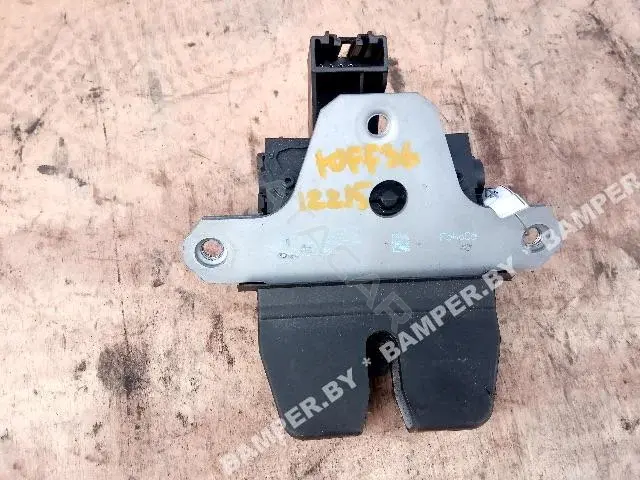 Замок крышки багажника 8M51R442A66DA