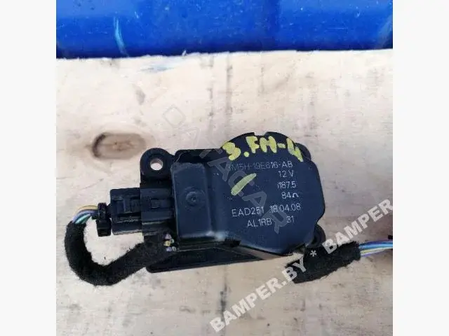 Мотор заслонки печки 3M5H19E616AB