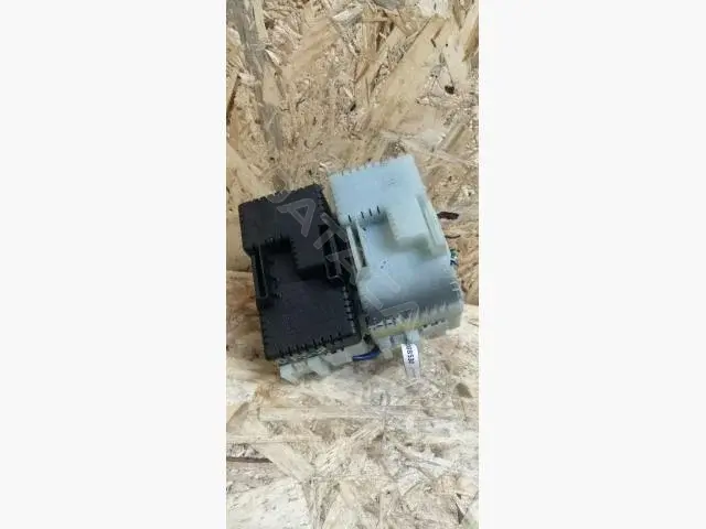 Блок предохранителей 00008530