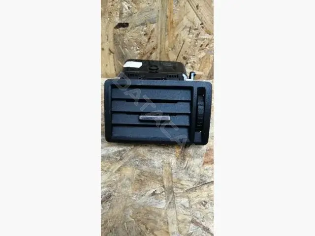 Дефлектор обдува салона 3M51R018B08MFH, 3M51R018B09MFH