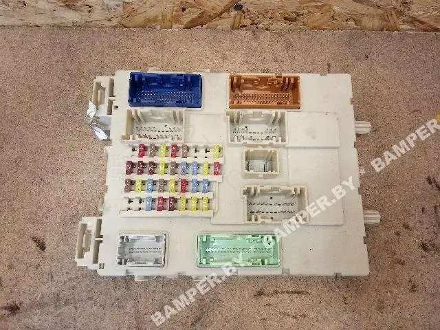 Блок предохранителей GV6T14A073UA