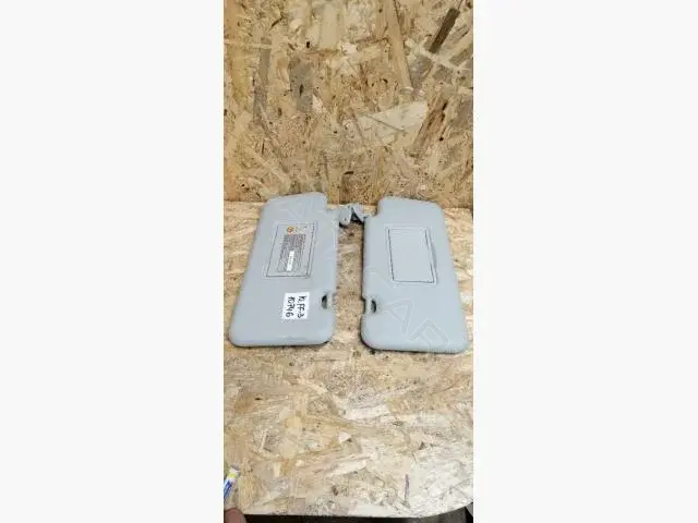 Козырек солнцезащитный 00010746