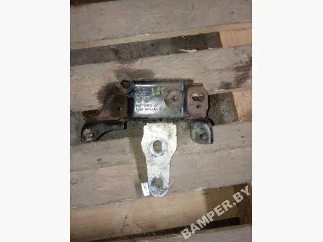 Подушка КПП 8V517M121AE