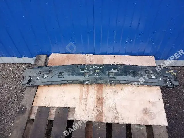 Усилитель бампера 5261533110