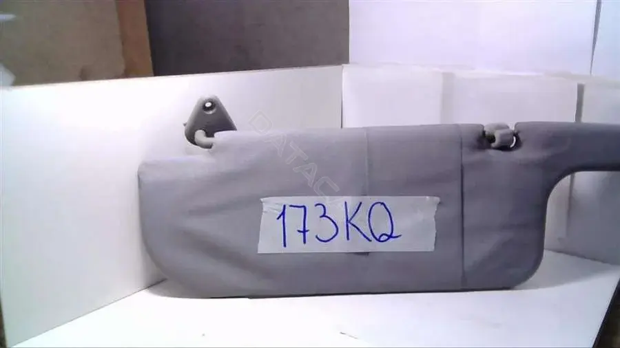Козырек солнцезащитный 173KQ