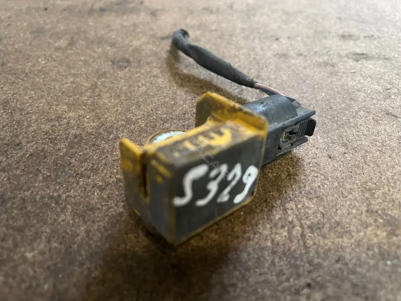 Датчик удара A2128210351