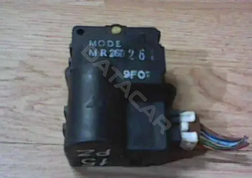 Мотор заслонки печки MR268261