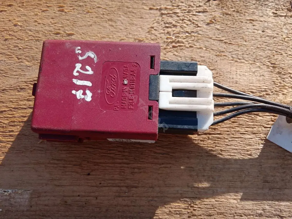 Блок комфорта F3LB14B118AA