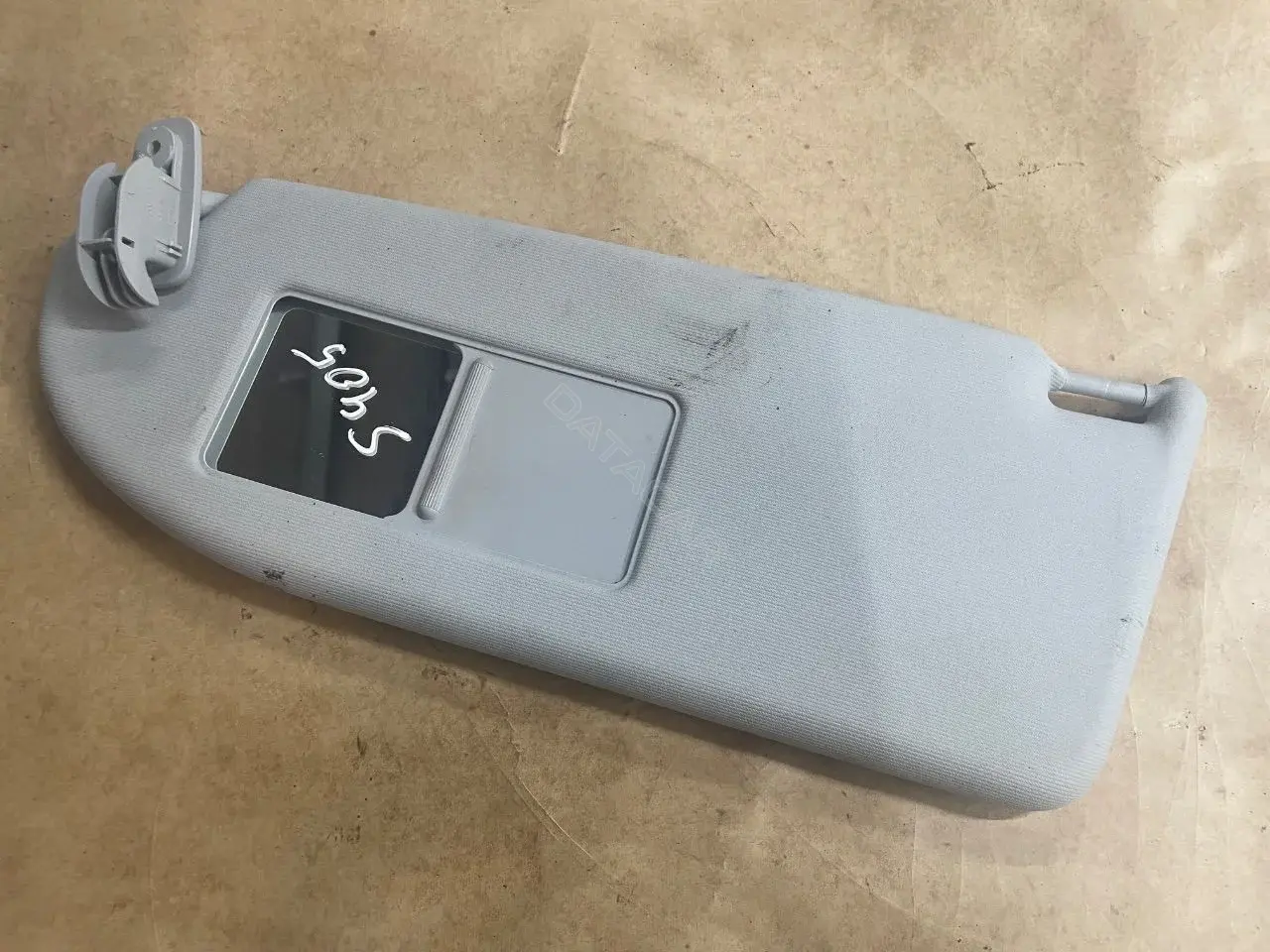 Козырек солнцезащитный 6L2857551A