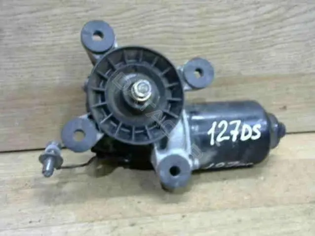 Мотор стеклоочистителя MR623287