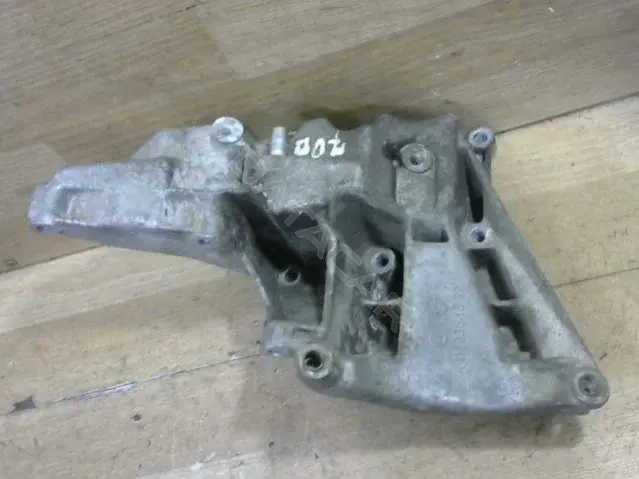 Кронштейн компрессора кондиционера R1112361330