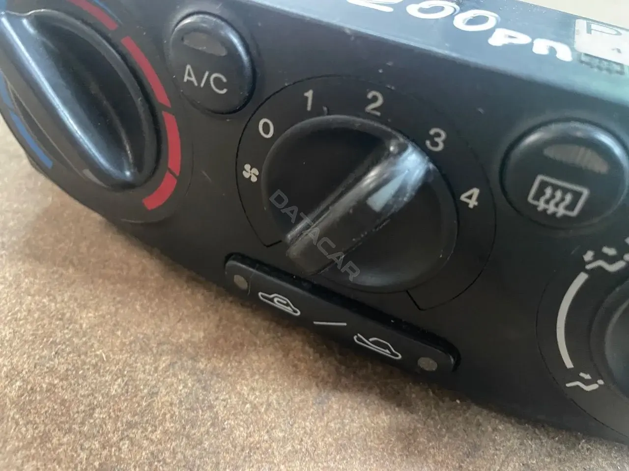 Блок управления климат-контролем PLC94B