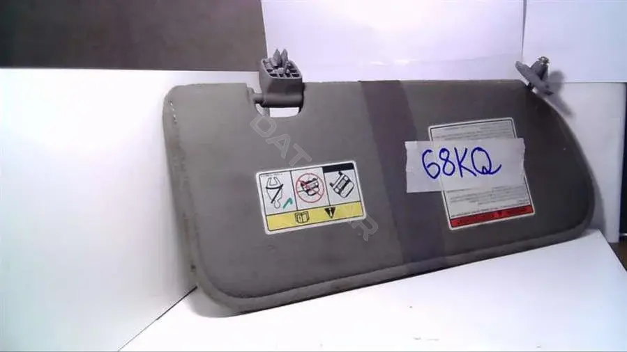 Козырек солнцезащитный 68KQ