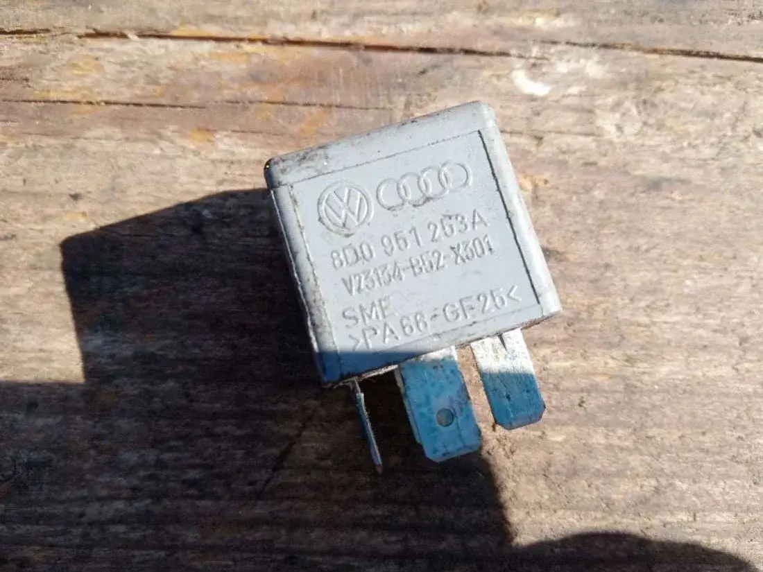 Многофункциональное реле 8D0951253A