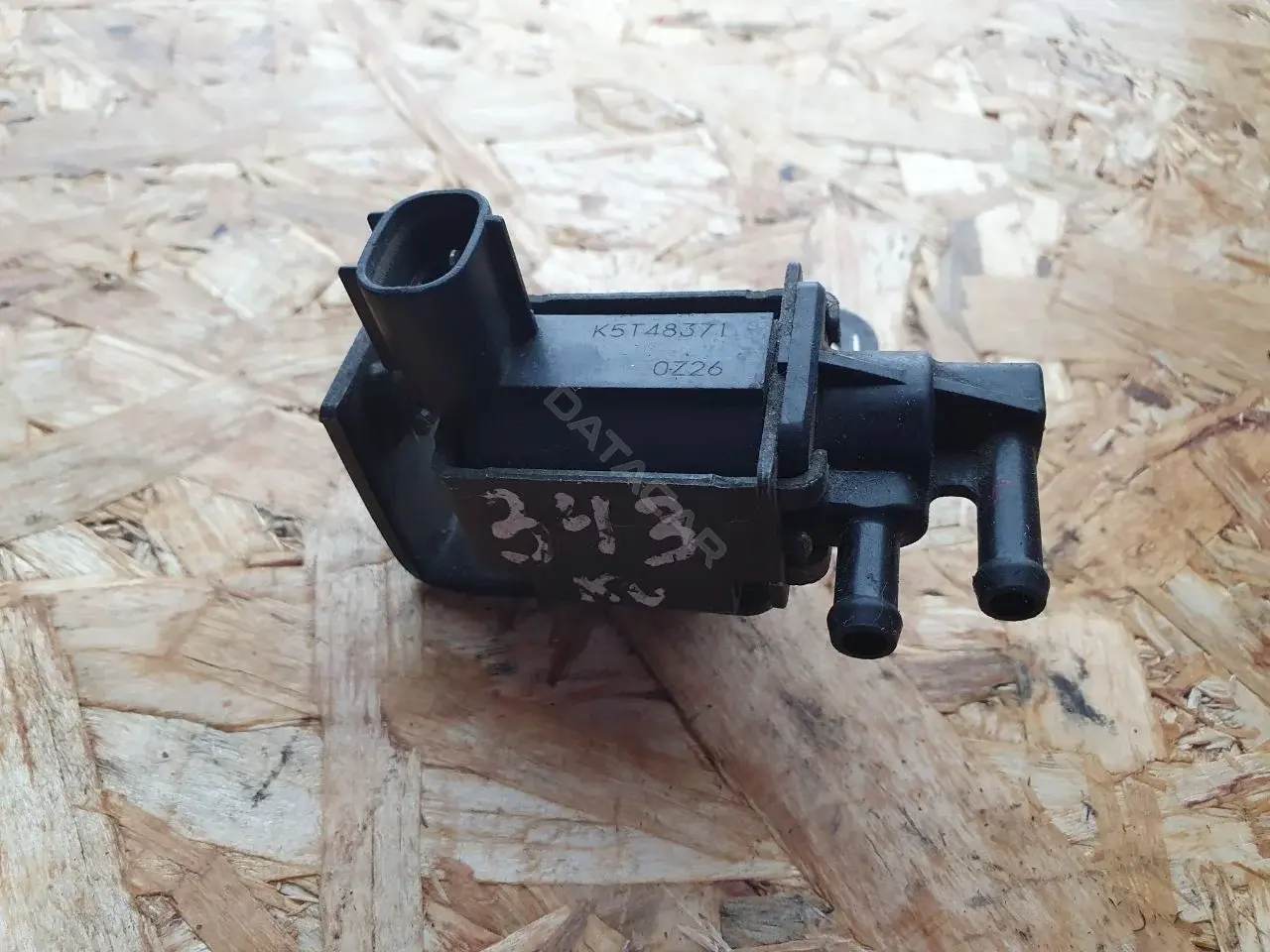 Клапан электромагнитный K5T48371
