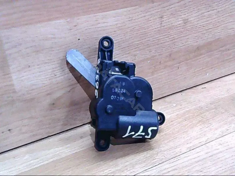 Мотор заслонки печки 263PZ