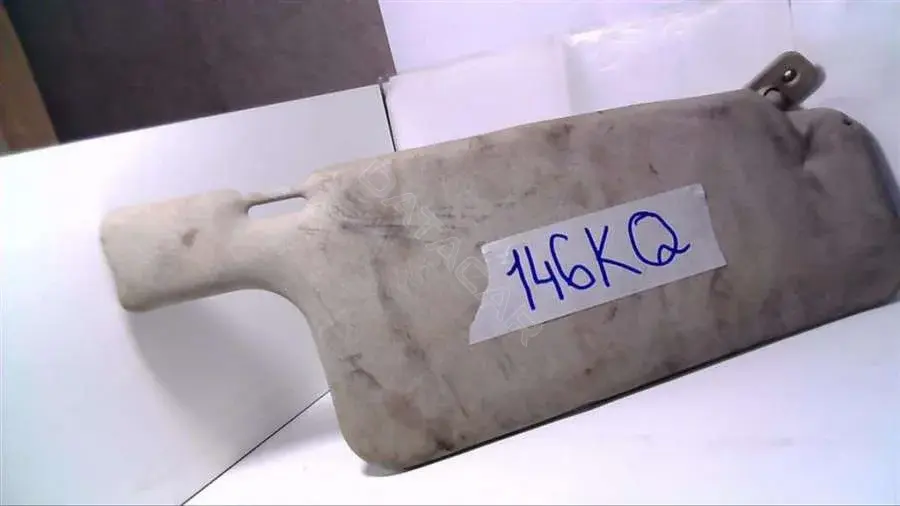 Козырек солнцезащитный 146KQ