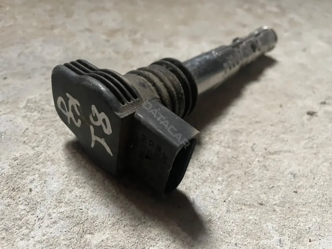 Катушка зажигания 06B905115R