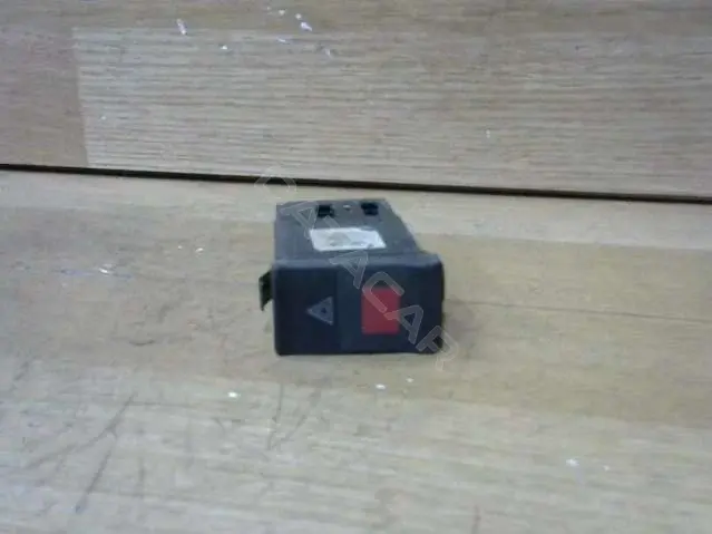 Кнопка аварийки 4A0941509