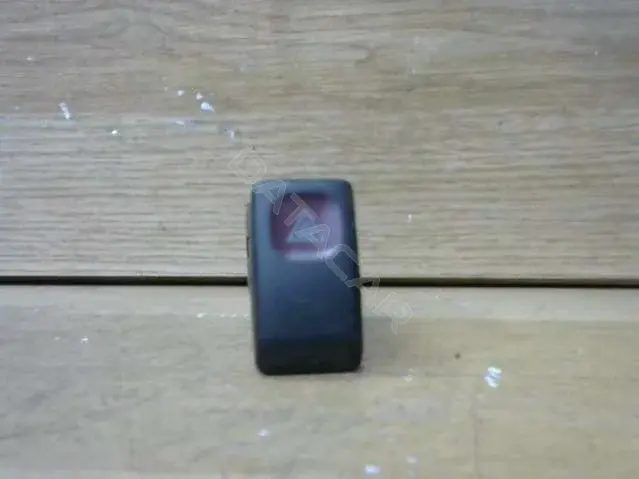 Кнопка аварийки MR83DOT