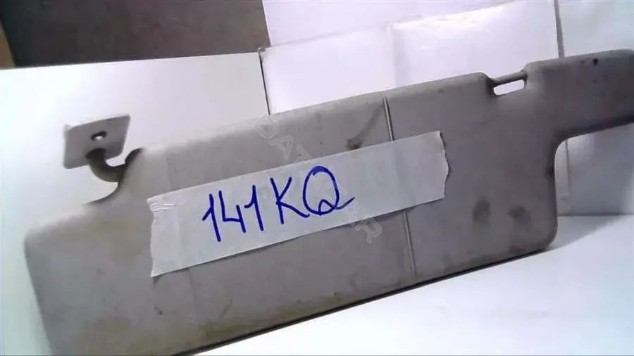 Козырек солнцезащитный 141KQ