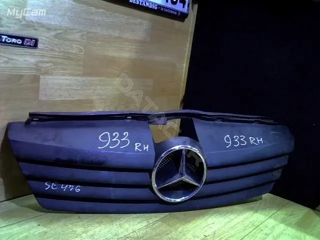 Решетка радиатора A4148800085
