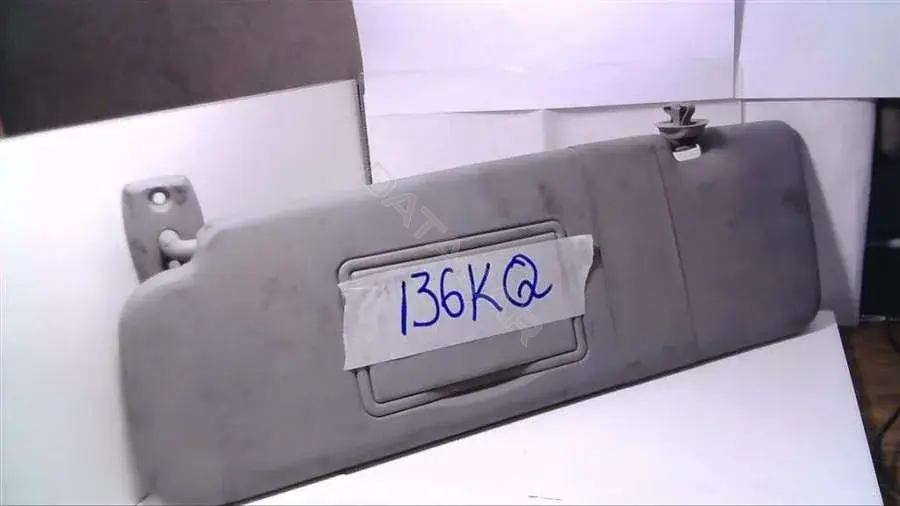 Козырек солнцезащитный 136KQ