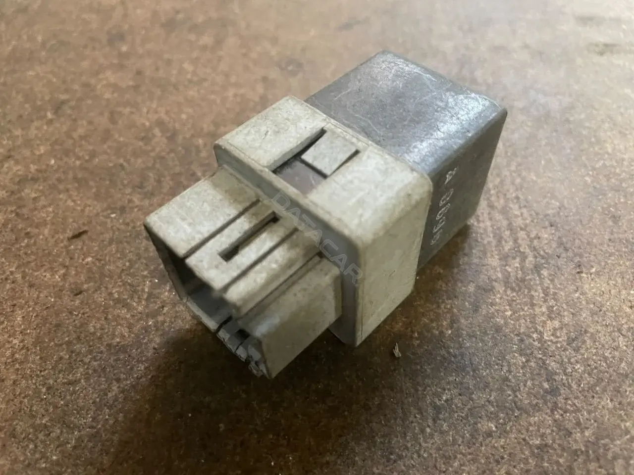 Реле стеклоочистителя MB953394