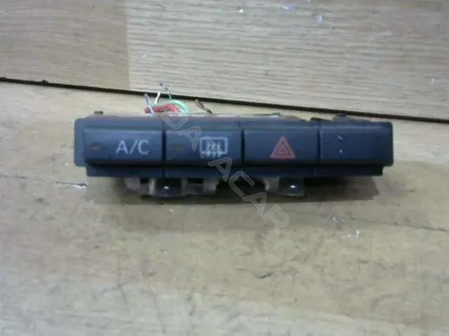 Кнопка аварийки 372KN