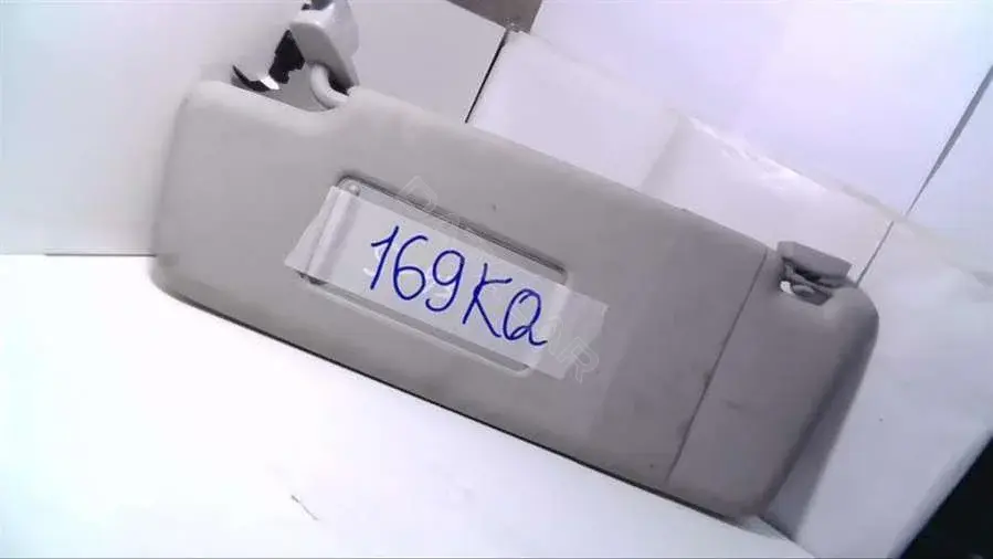 Козырек солнцезащитный 169KQ