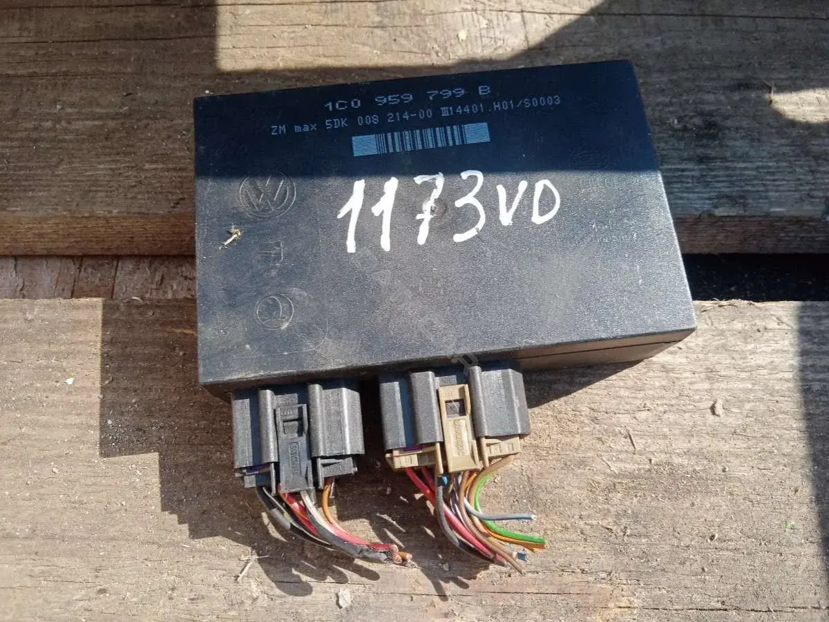 Блок комфорта 1С0959799B