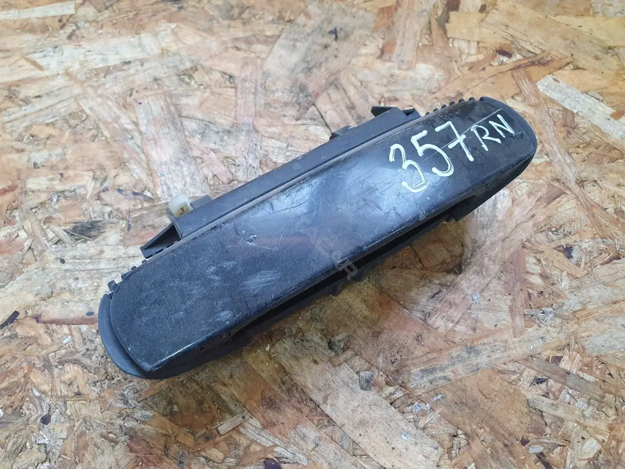 Ручка двери 4B0839885