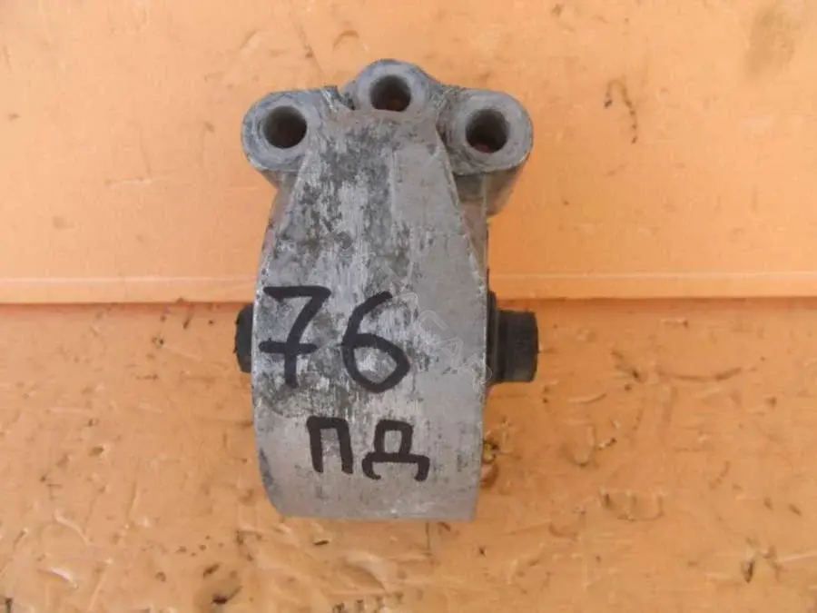 Подушка КПП 76PD