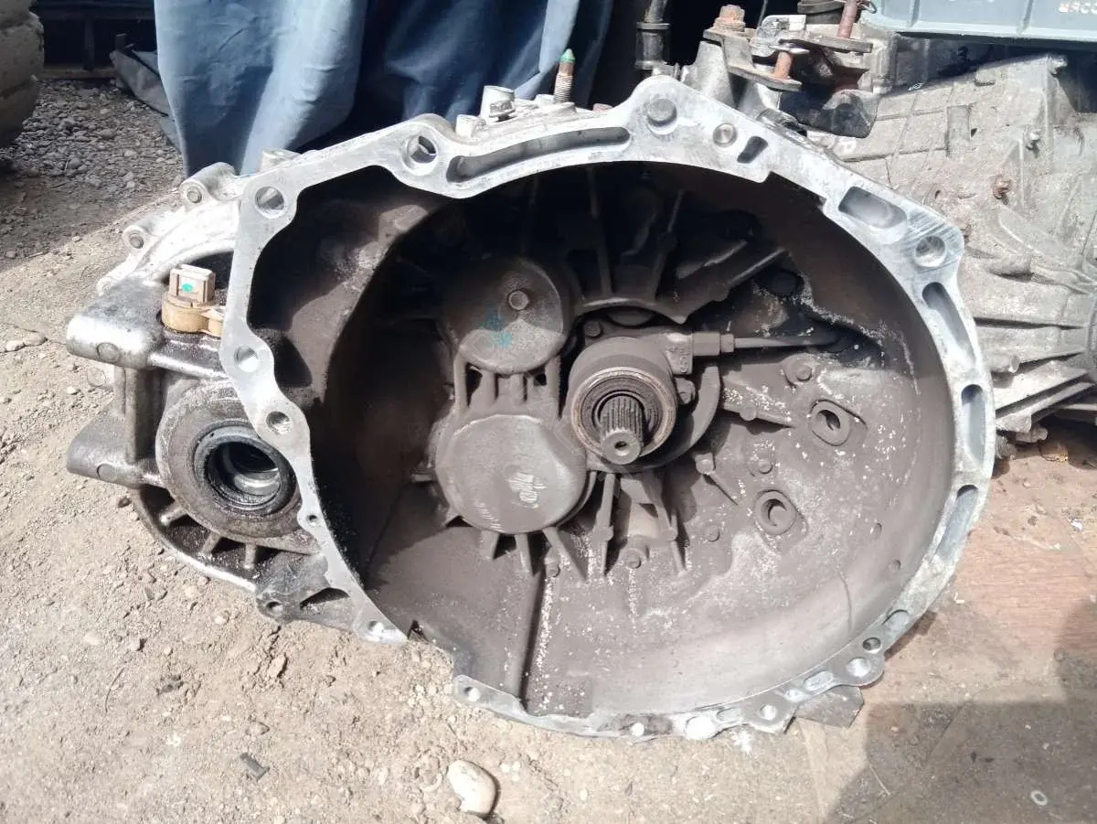 Механическая коробка передач (МКПП) 4300038050, VQ7VGT, Y0607