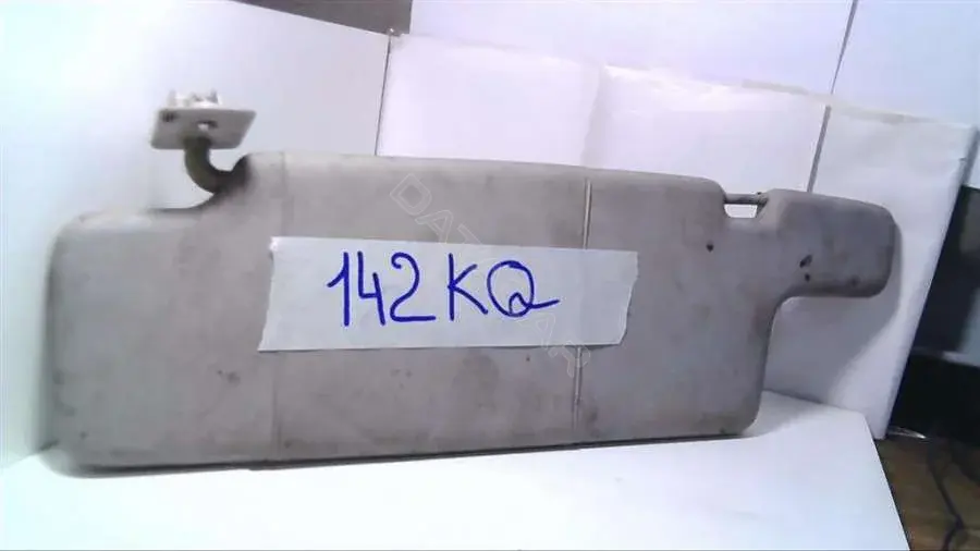 Козырек солнцезащитный 142KQ
