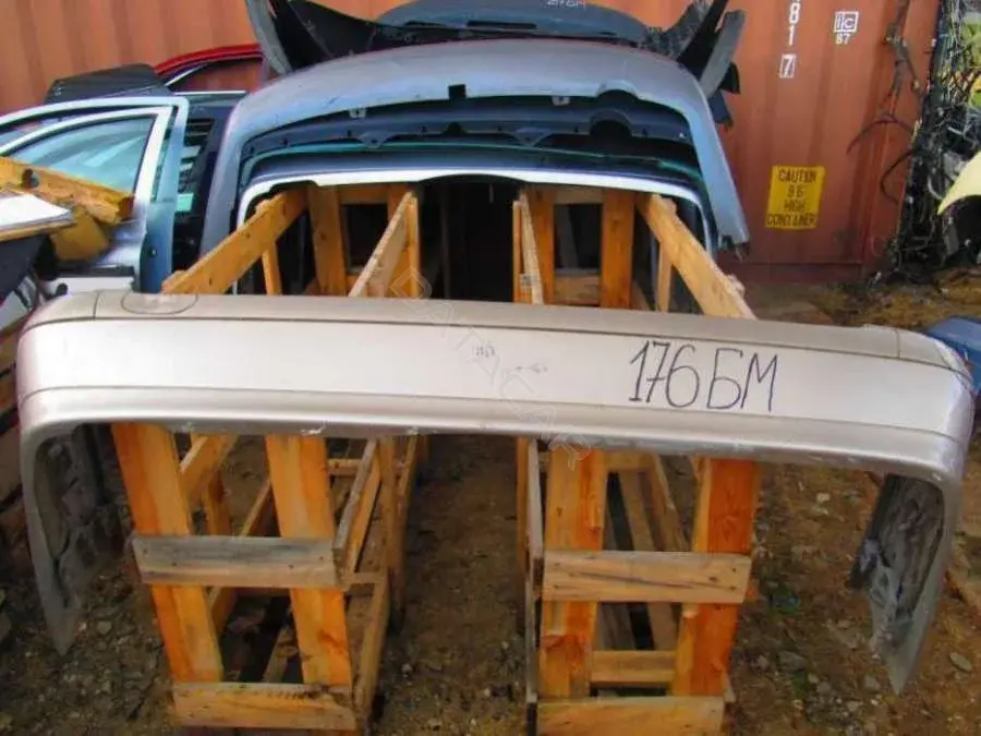 Задний бампер 176BM