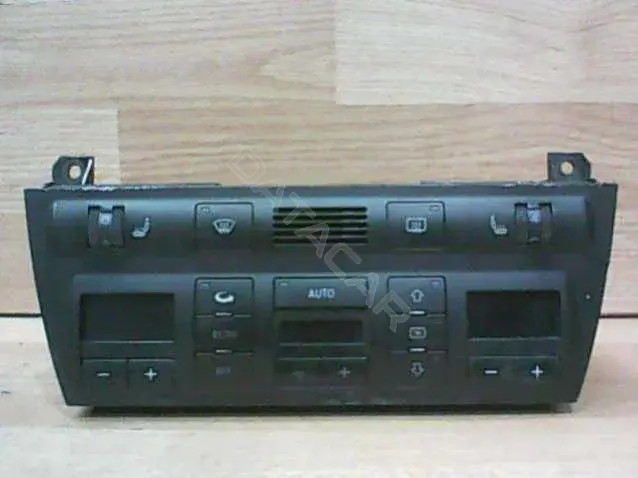 Блок управления климат-контролем 4b0 820 043L