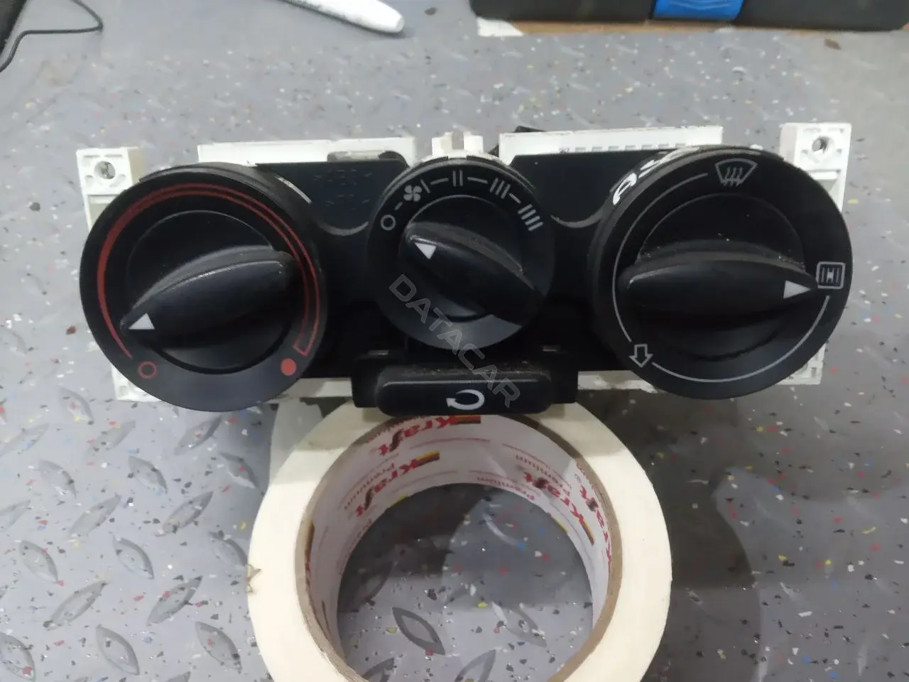 Блок управления климат-контролем 8L0819045A