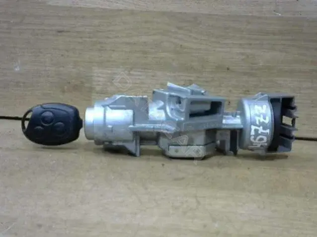 Замок зажигания 3M51-3F880-AC