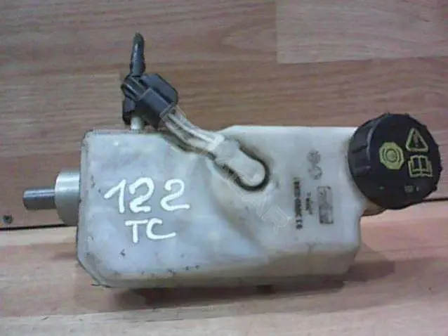Главный тормозной цилиндр 122TC