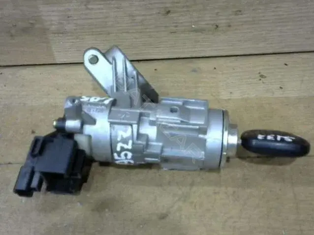 Замок зажигания 450200D01