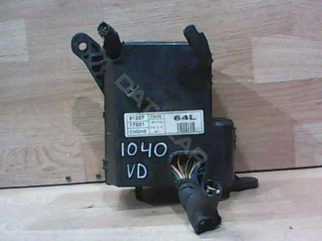 Блок предохранителей 1040VD