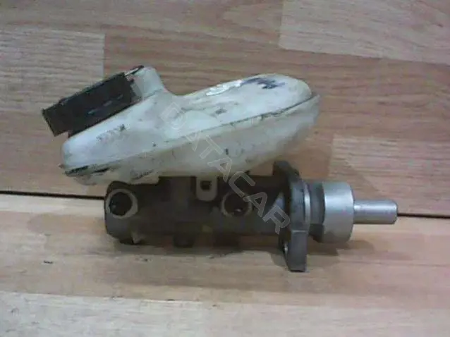 Главный тормозной цилиндр bosch 221710