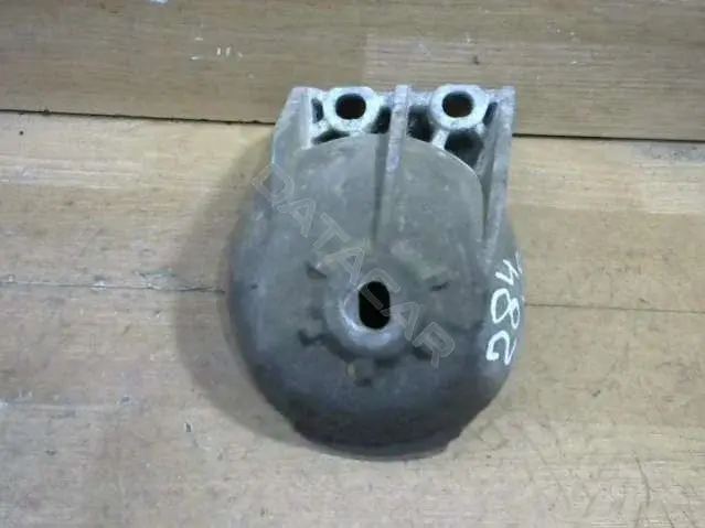 Кронштейн двигателя YL84-6A094-AC