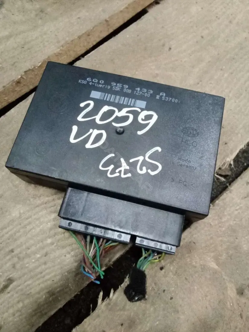 Блок комфорта 5DK00812700, 6Q0959433A