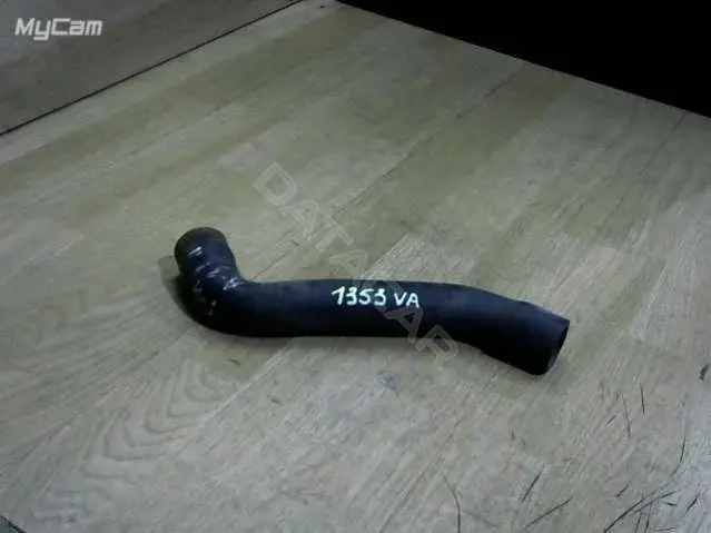 Патрубки системы охлаждения 038115611B