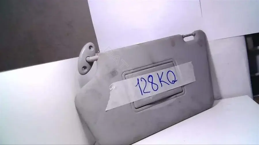 Козырек солнцезащитный 128KQ