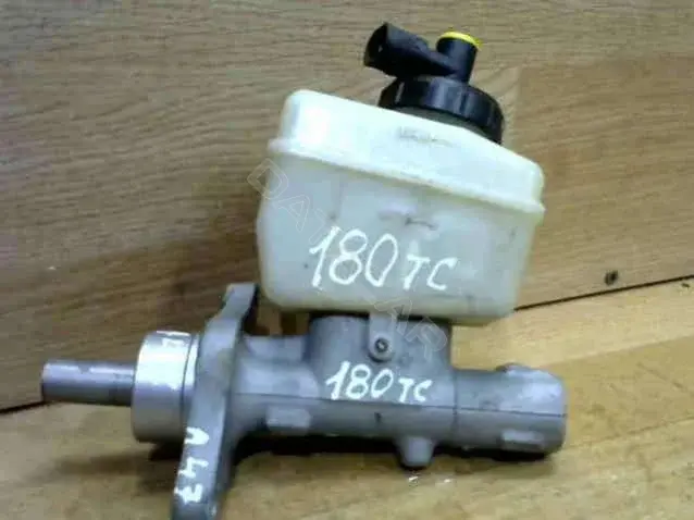 Главный тормозной цилиндр 180TC