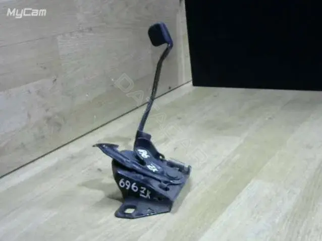 Замок капота 696ZK