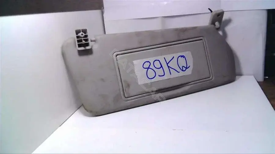 Козырек солнцезащитный 89KQ